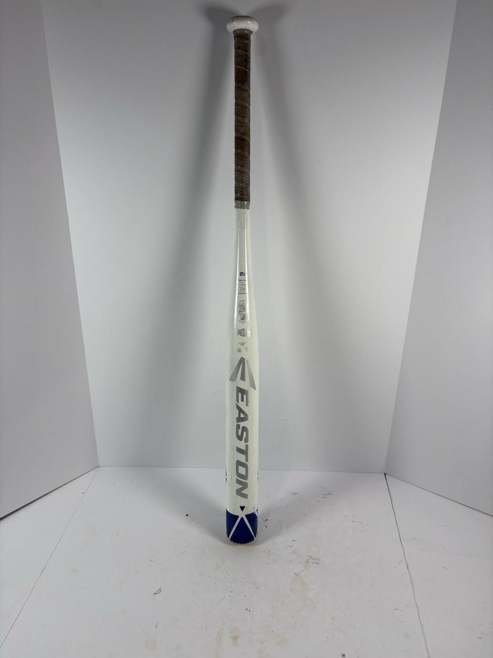 Easton Sapphire Fastpitch Softball Bat 33in 21oz -12 Alloy White Blue SP18SAP